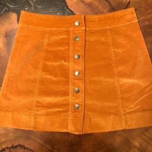 Madewell velveteen skirt with buttons size 4